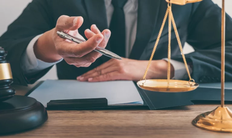 Les Aspects Juridiques de l'Immigration d'Affaires : Les Clés du Succès pour les Entreprises acocat